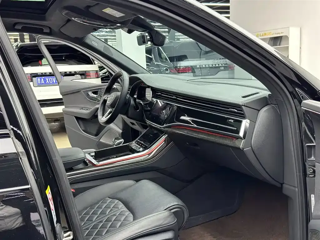 Audi SQ7 2024 из CN, фото 7