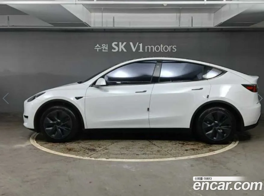Tesla Model Y — фото 4