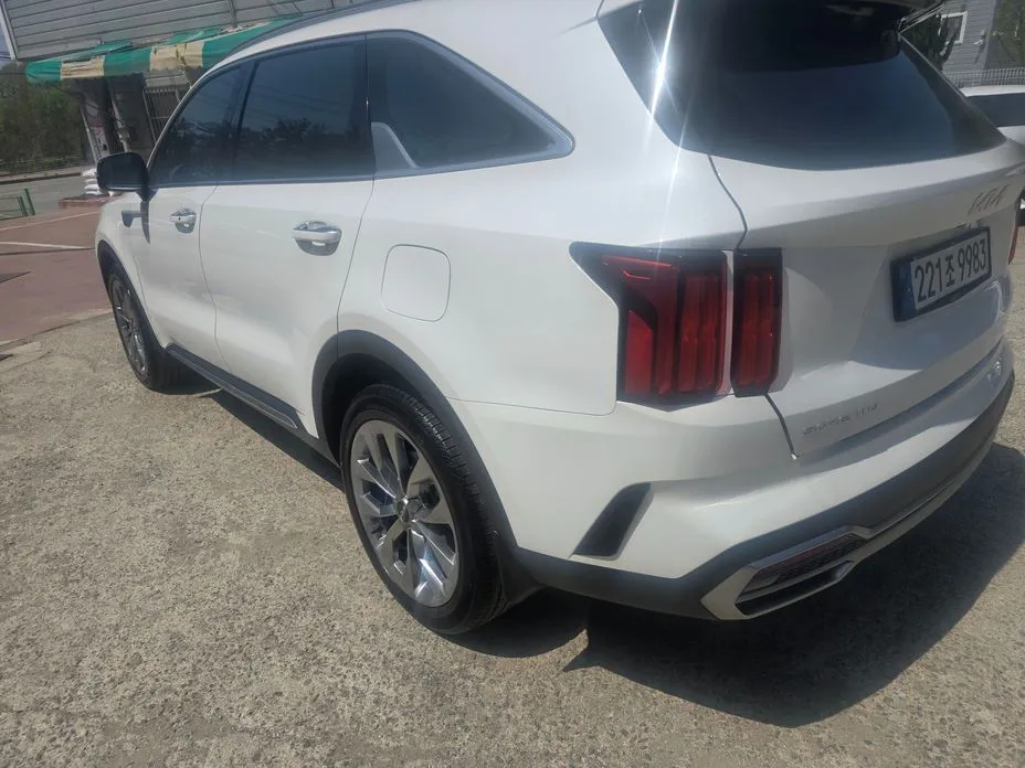 Kia Sorento — фото 5