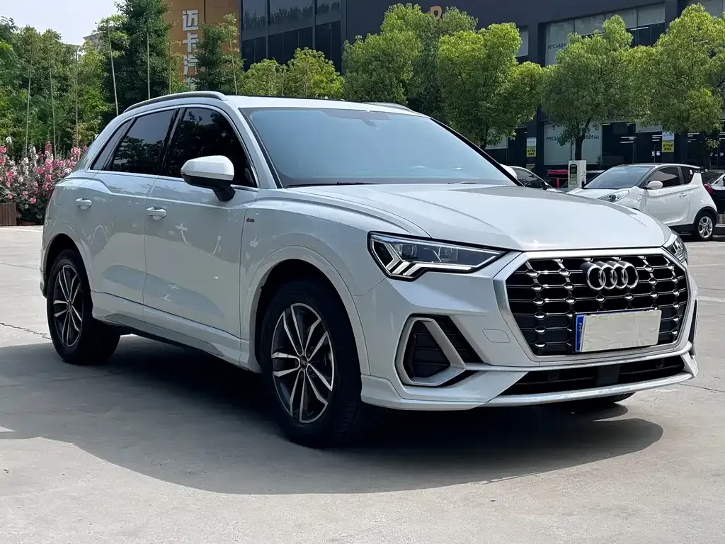 Audi Q3 — фото 10
