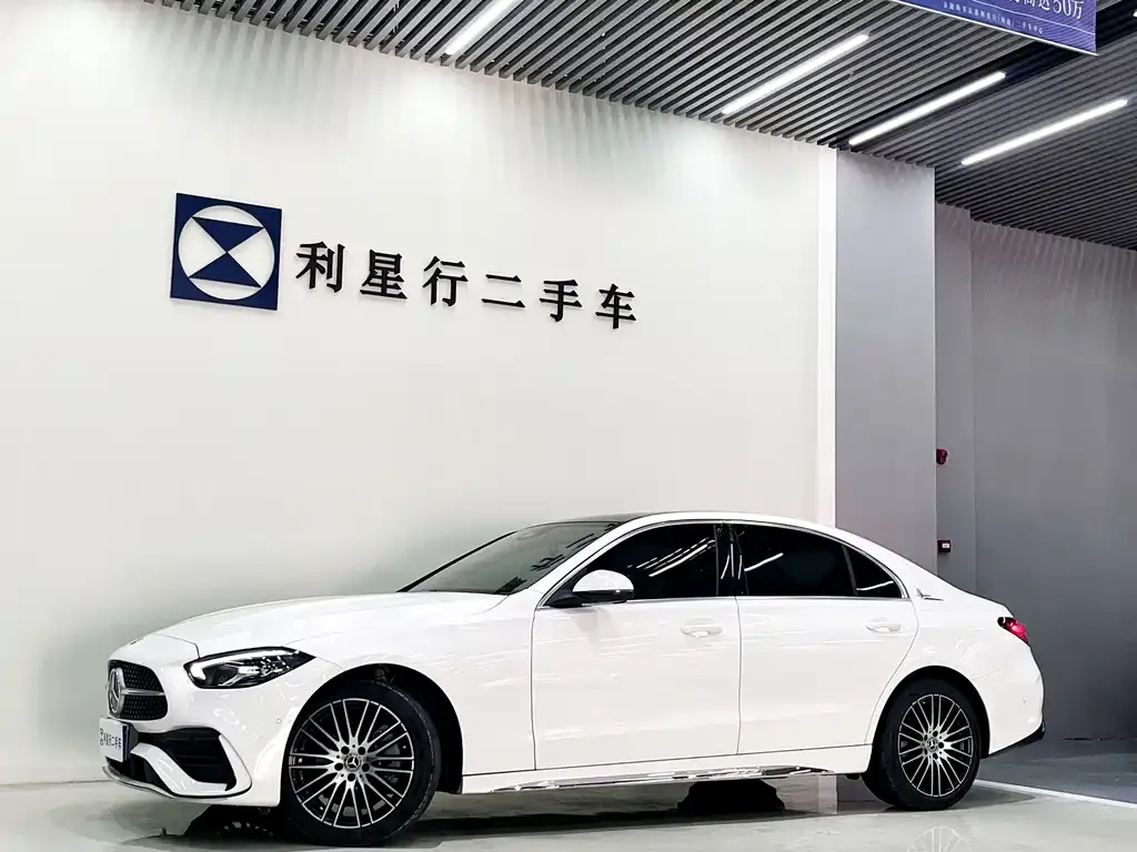 Mercedes-Benz C-Class — фото 1
