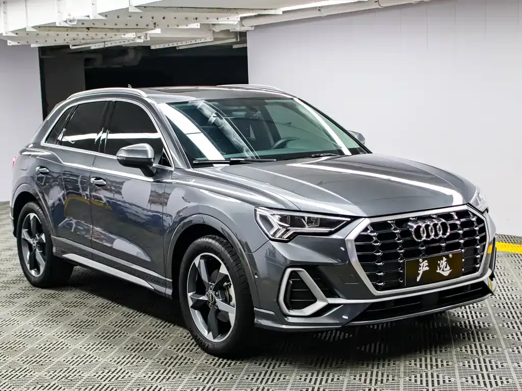 Audi Q3 — фото 10