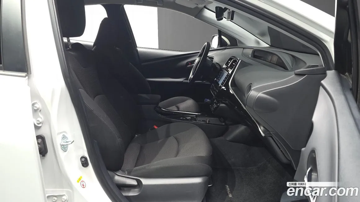 Toyota Prius 2021 из KR, фото 6
