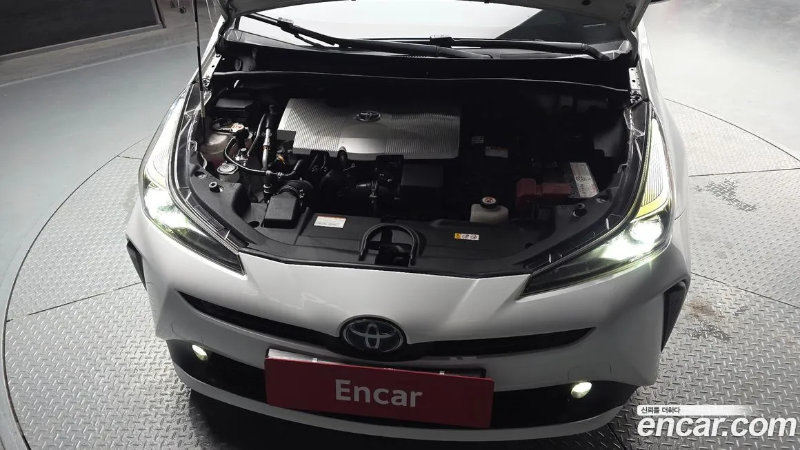 Toyota Prius 2021 из KR, фото 9