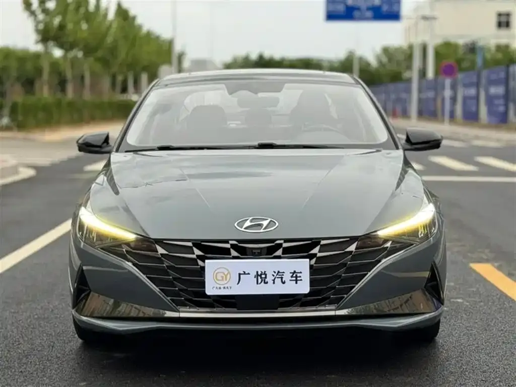 Hyundai Elantra — фото 9