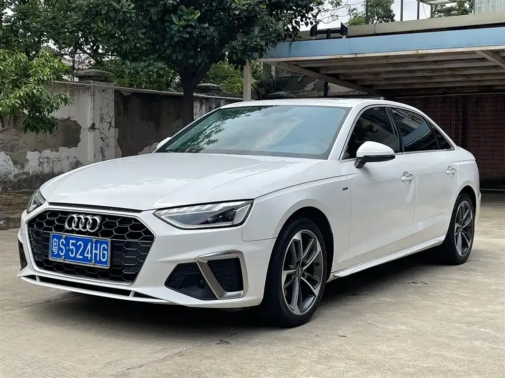 Audi A4L — фото 1