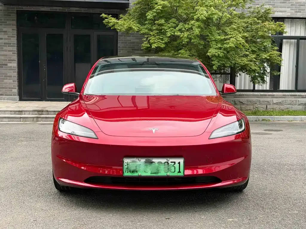 Tesla Model 3 — фото 6