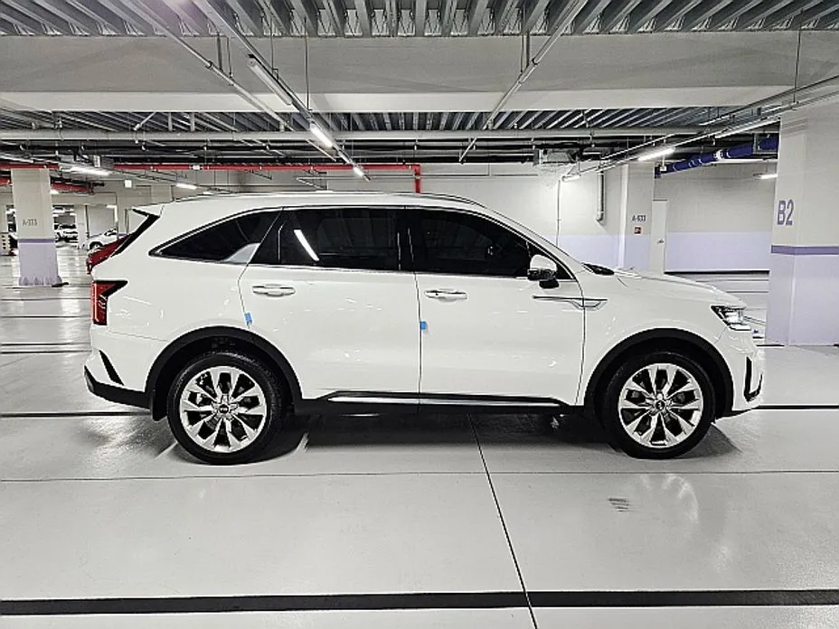 Kia Sorento — фото 8