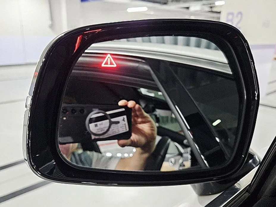 Kia Sorento — фото 9