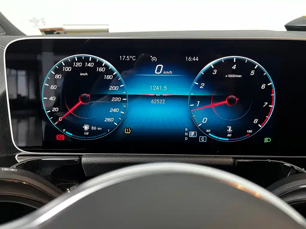 Mercedes-Benz GLA — фото 5