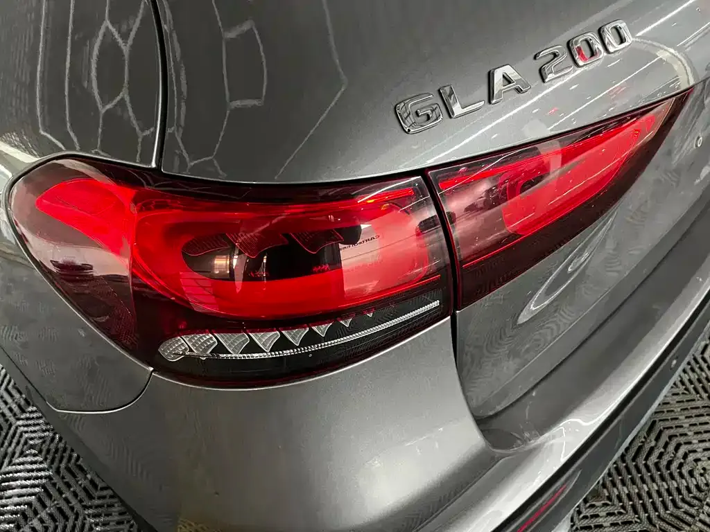 Mercedes-Benz GLA — фото 10