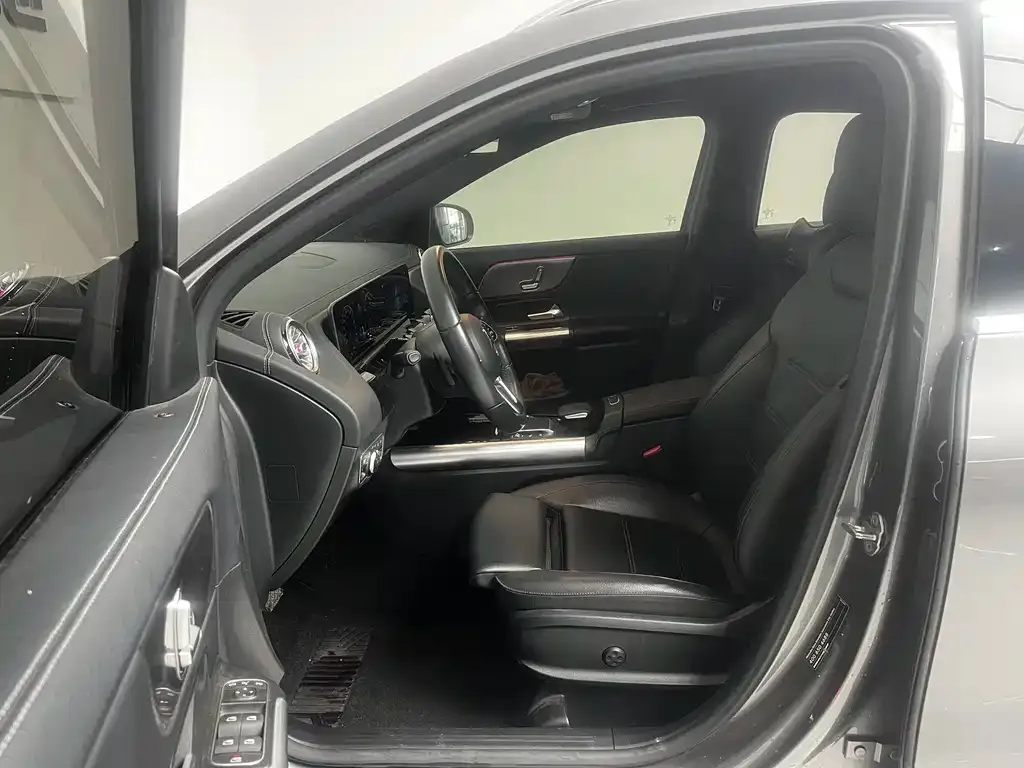 Mercedes-Benz GLA — фото 8