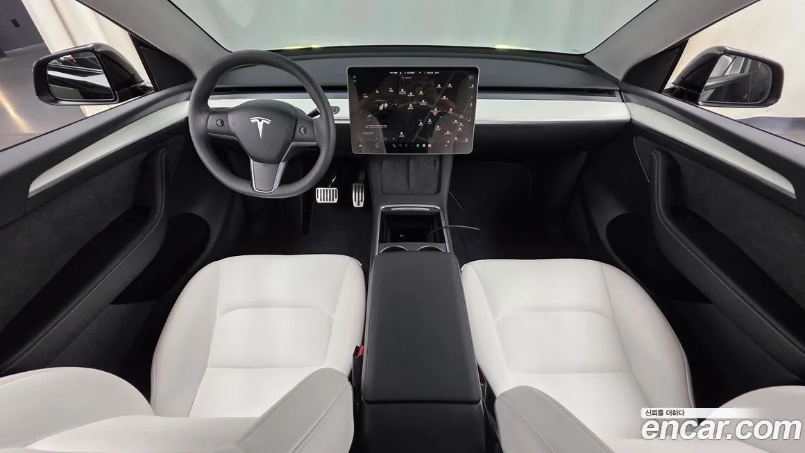 Tesla Model Y — фото 8