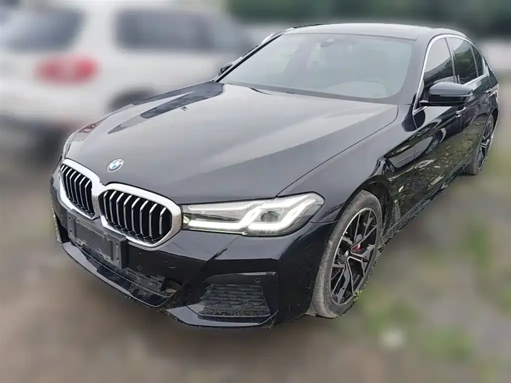 BMW 5 Series — фото 1