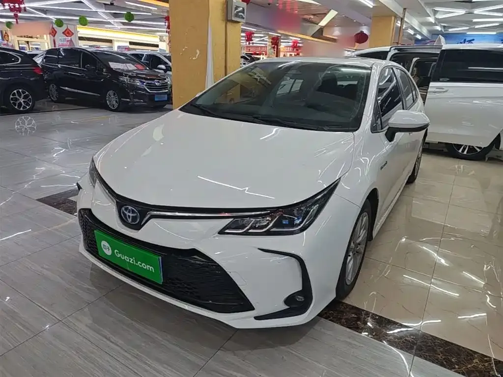 Toyota Corolla — фото 1
