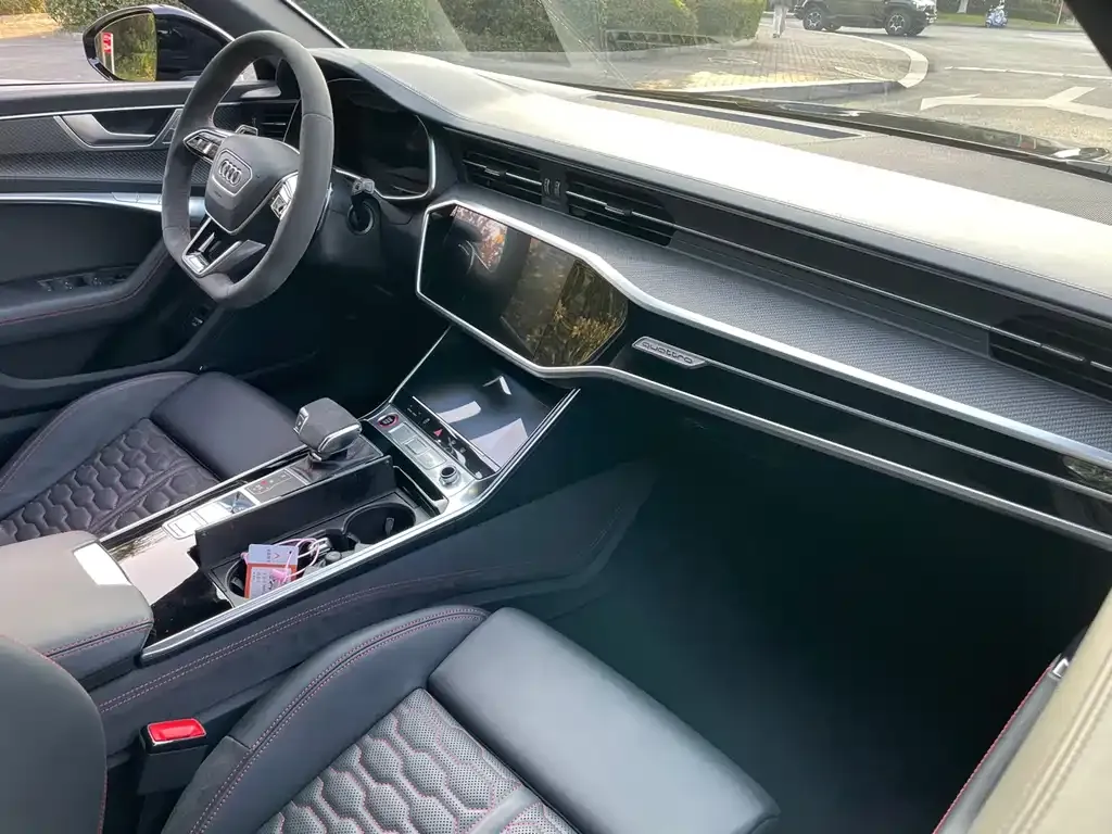 Audi RS 6 2022 из CN, фото 3