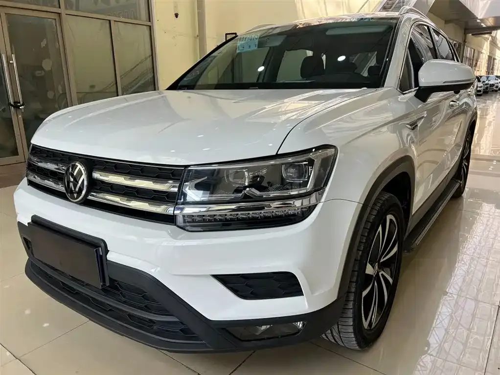 Volkswagen Tharu — фото 1