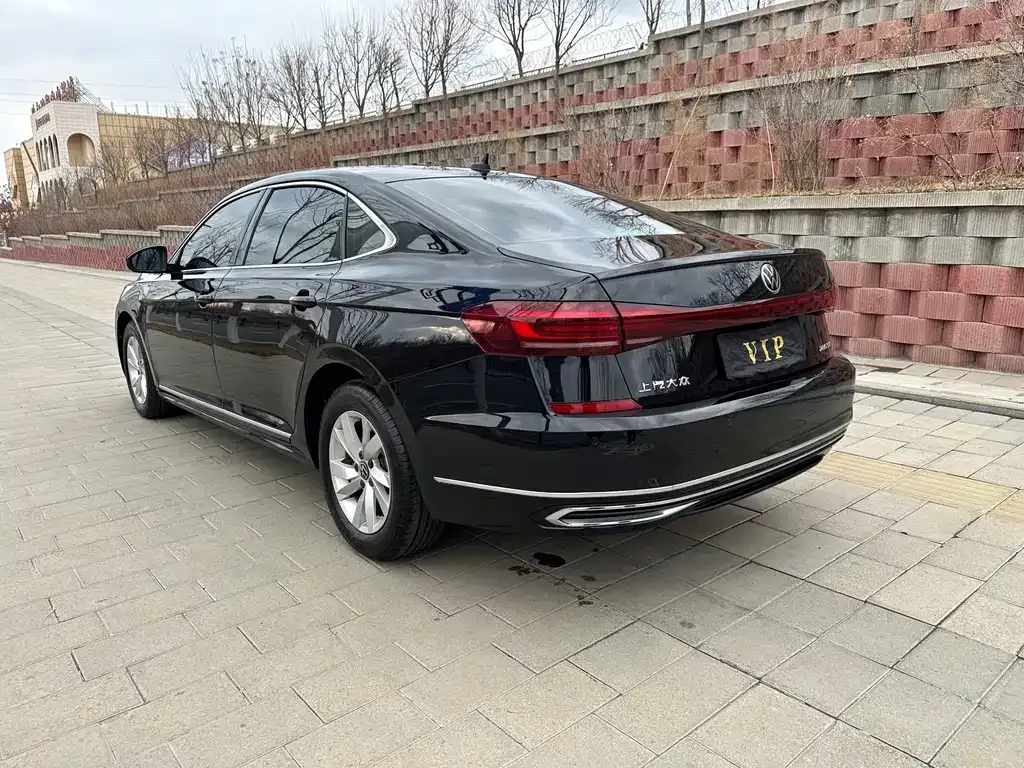 Volkswagen Passat — фото 9