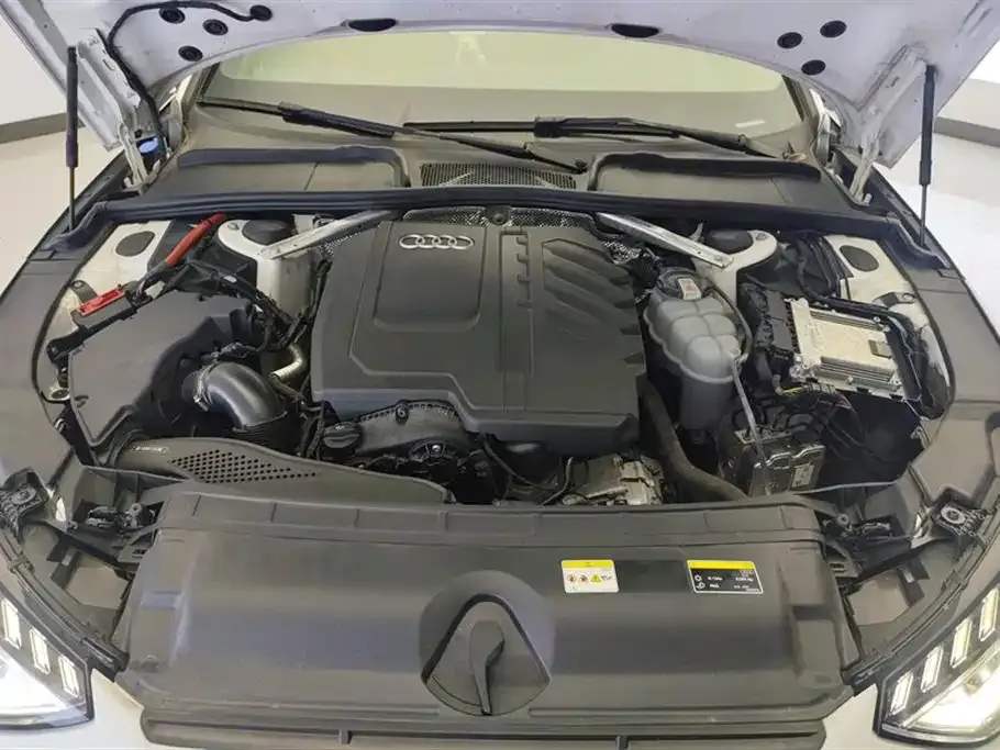 Audi A4L 2023 из CN, фото 10