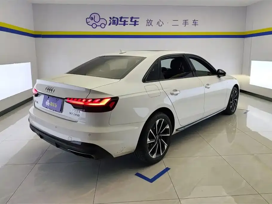 Audi A4L 2023 из CN, фото 9