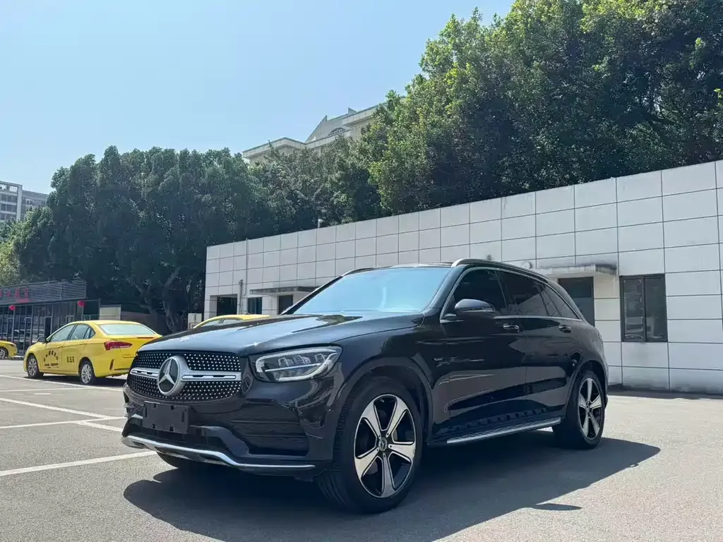 Mercedes-Benz GLC — фото 1