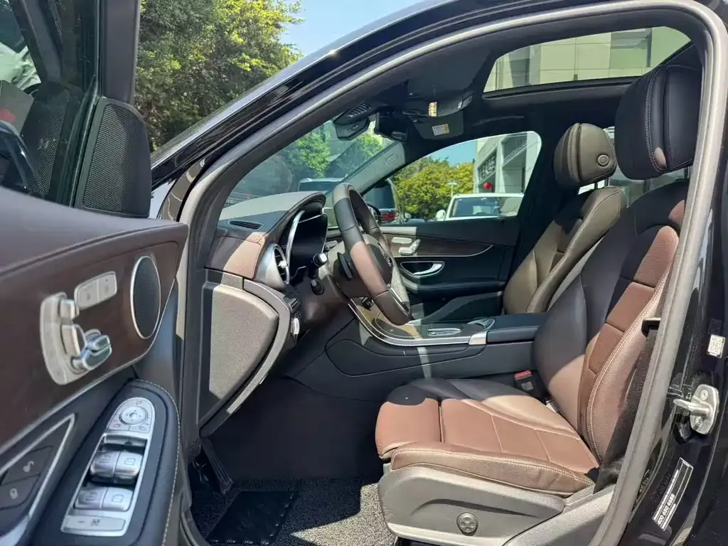 Mercedes-Benz GLC — фото 4