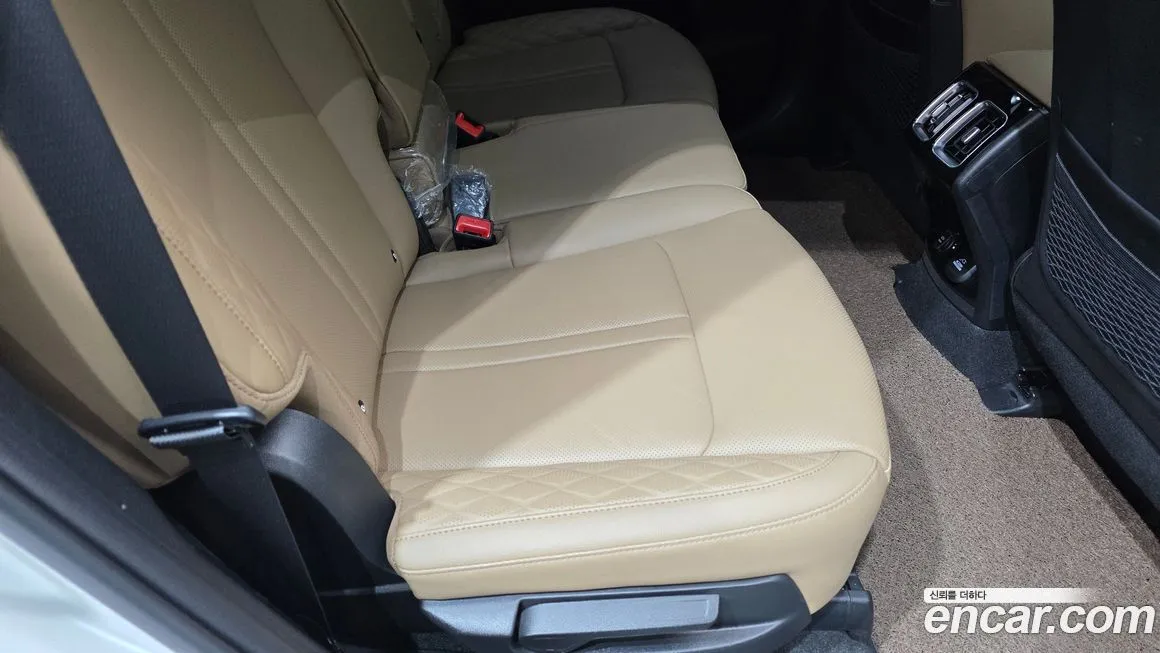 Kia Sorento — фото 8