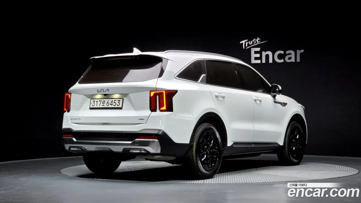 Kia Sorento — фото 8