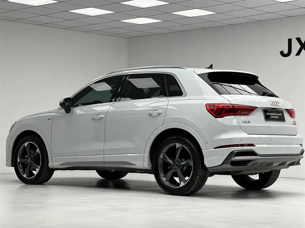 Audi Q3 — фото 7