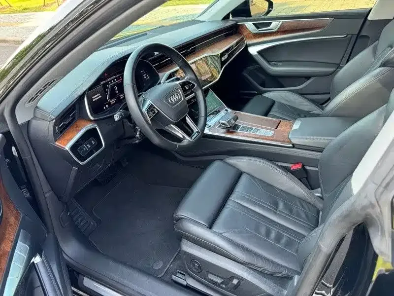 Audi A7 2022 из CN, фото 4