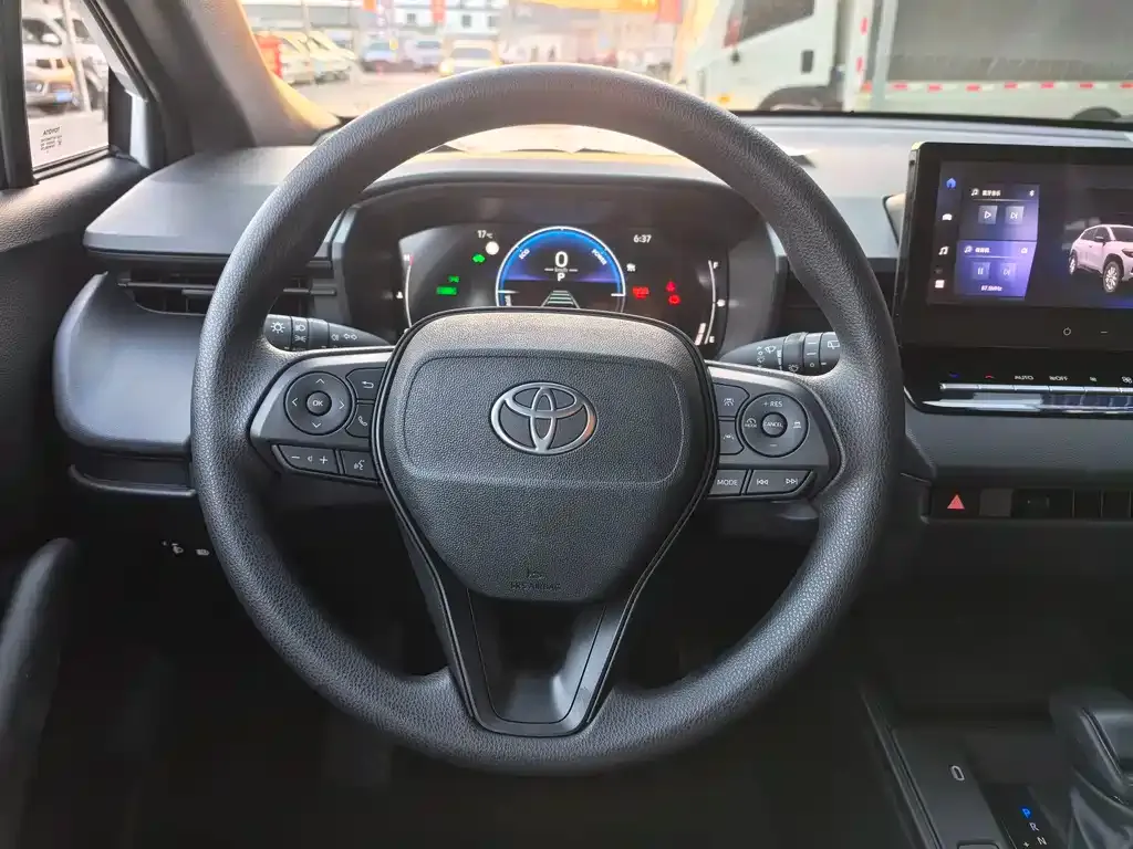 Toyota Corolla Cross — фото 3