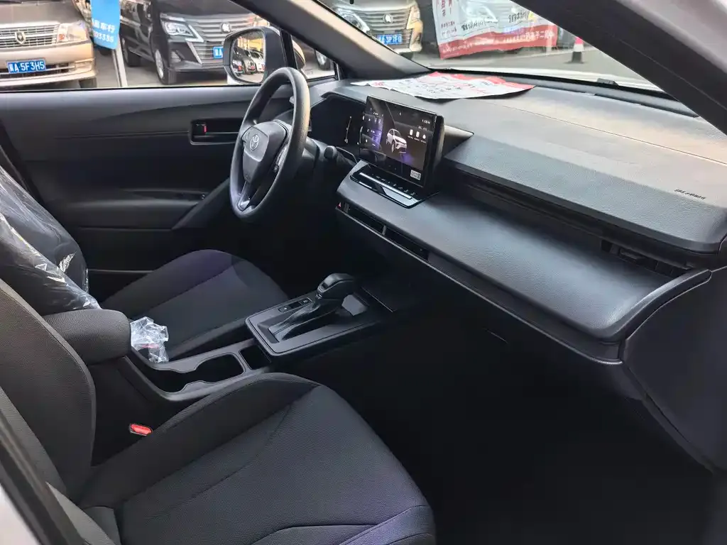 Toyota Corolla Cross — фото 4