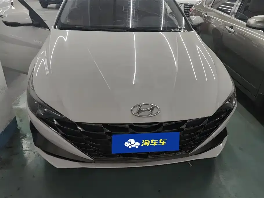 Hyundai Elantra — фото 2