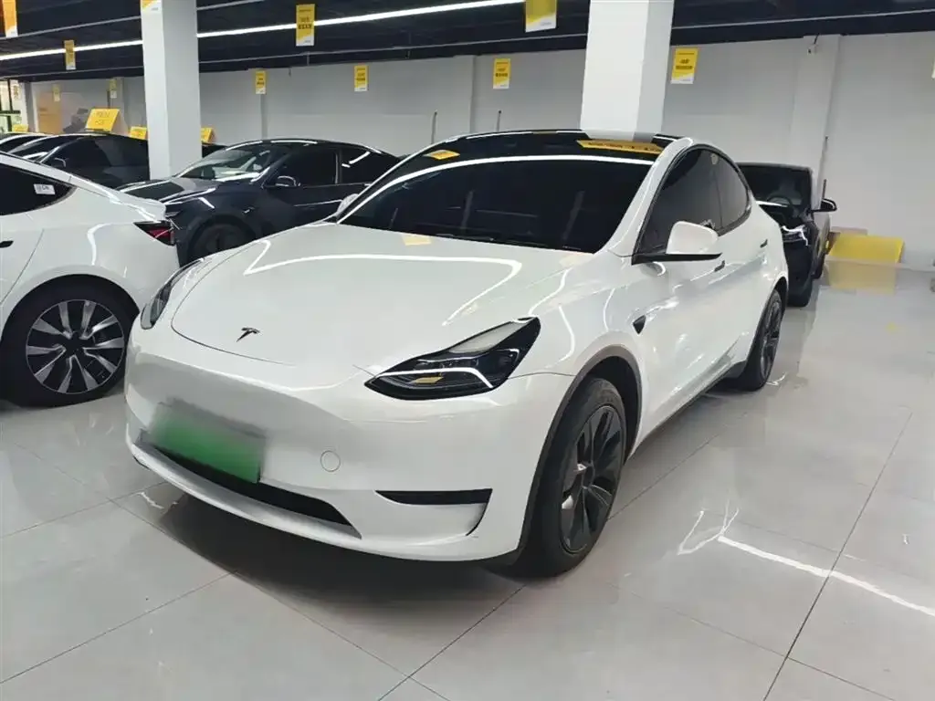 Tesla Model Y — фото 7
