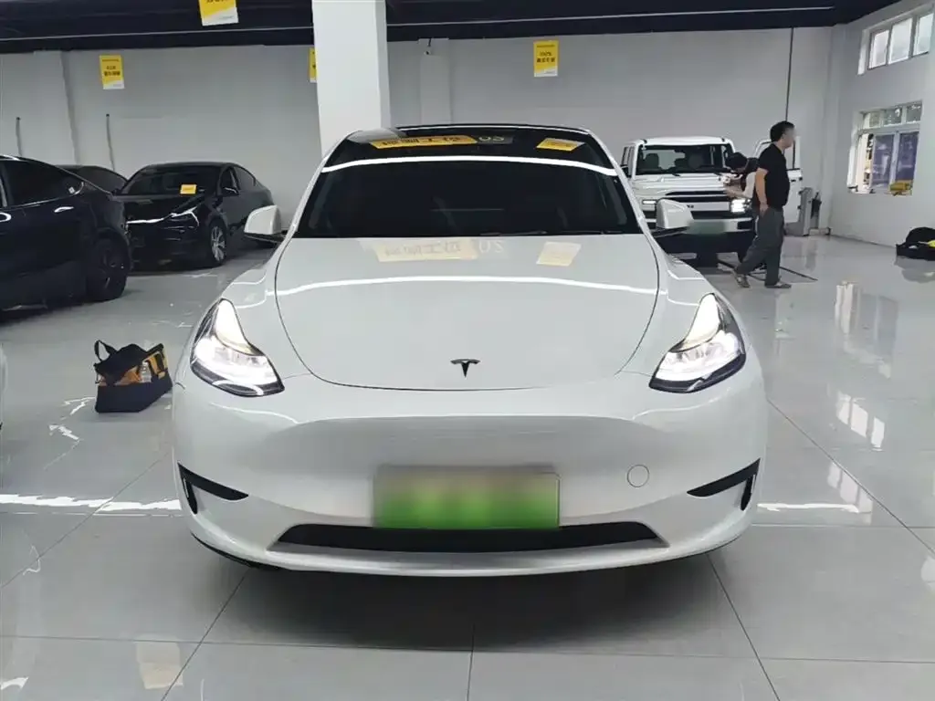 Tesla Model Y — фото 6