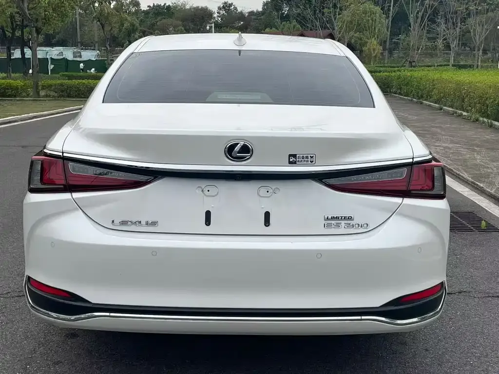 Lexus ES — фото 3