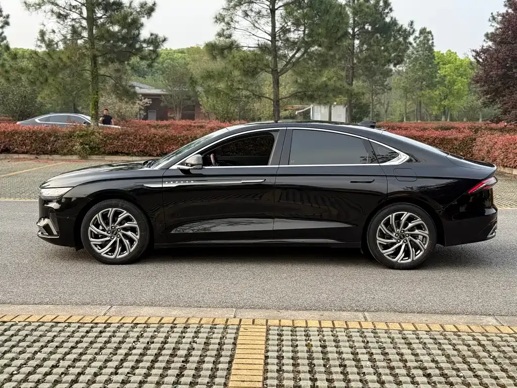 Lincoln Z 2023 из CN, фото 9