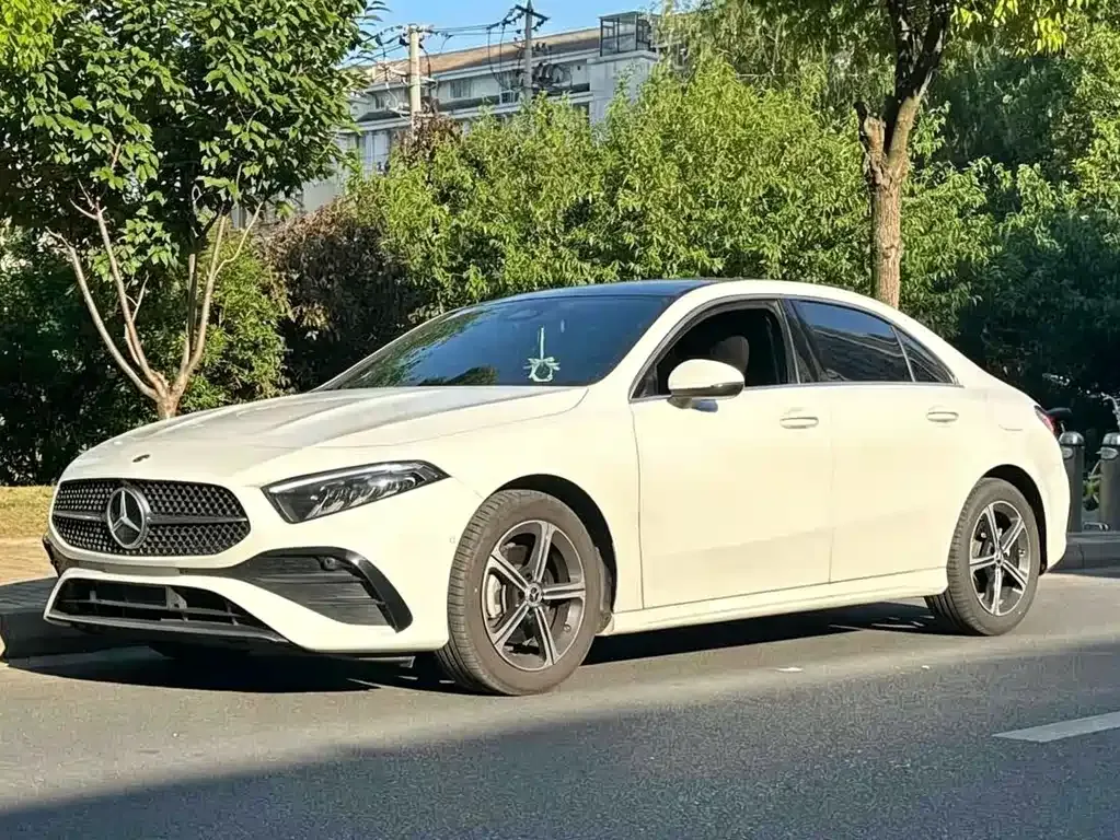 Mercedes-Benz A-Class — фото 1