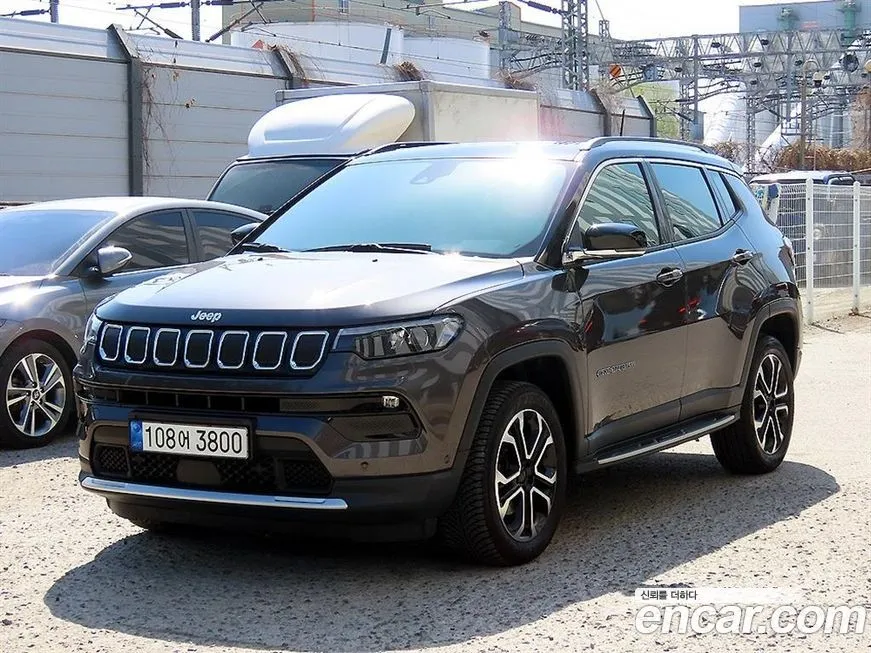 Jeep Compass — фото 10