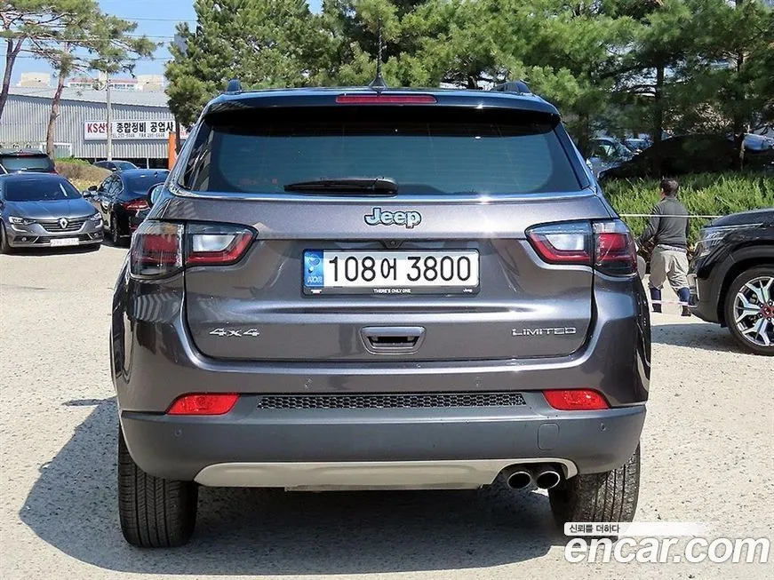 Jeep Compass — фото 5