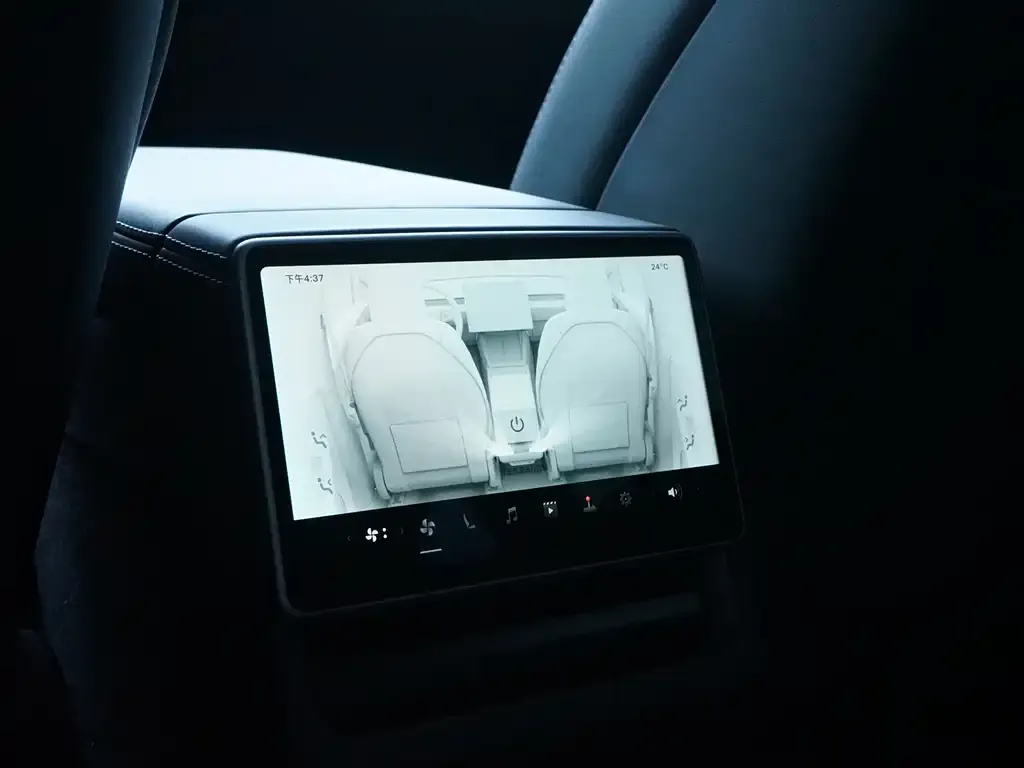 Tesla Model Y 2025 из CN, фото 2