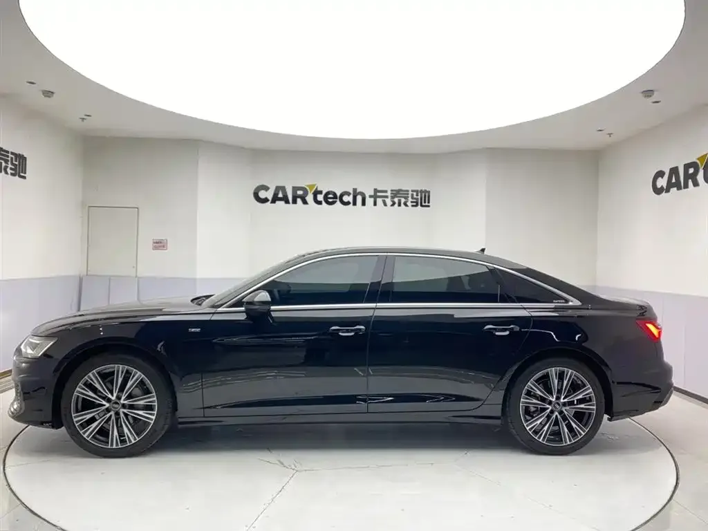 Audi A6L — фото 2