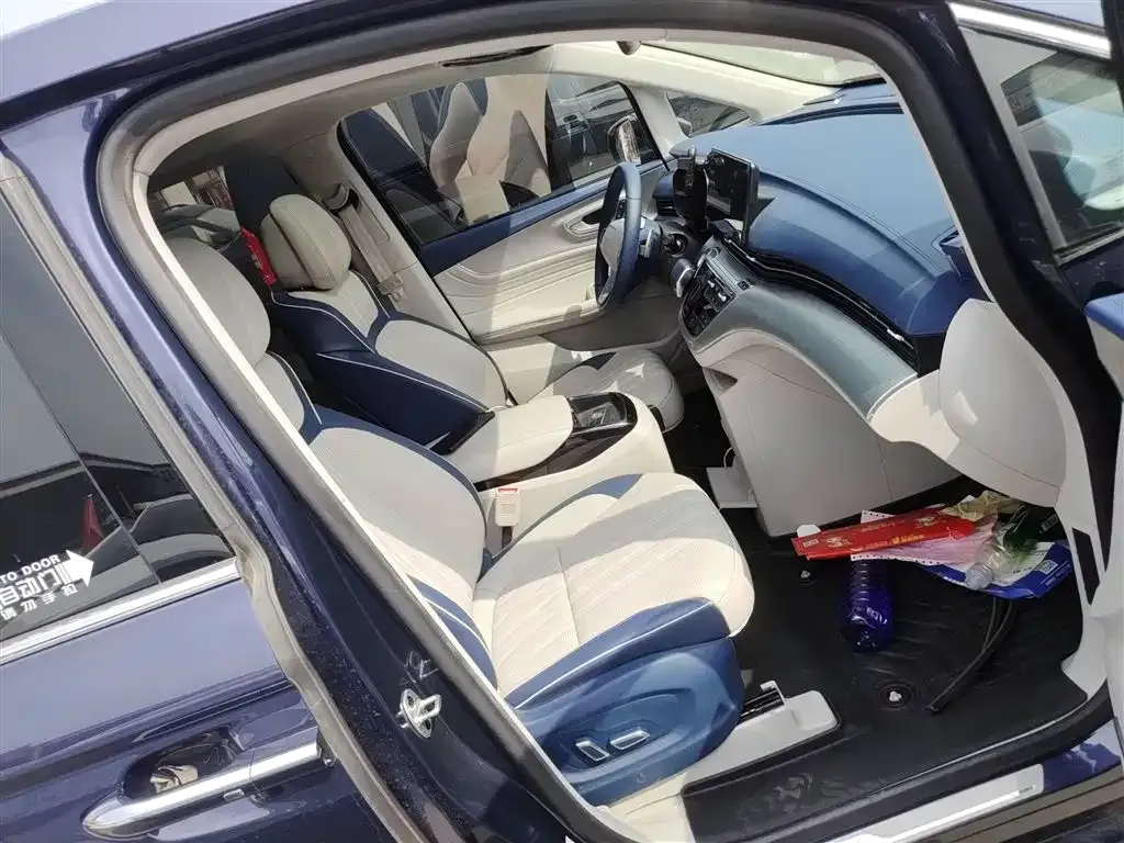 Roewe iMAX8 — фото 9