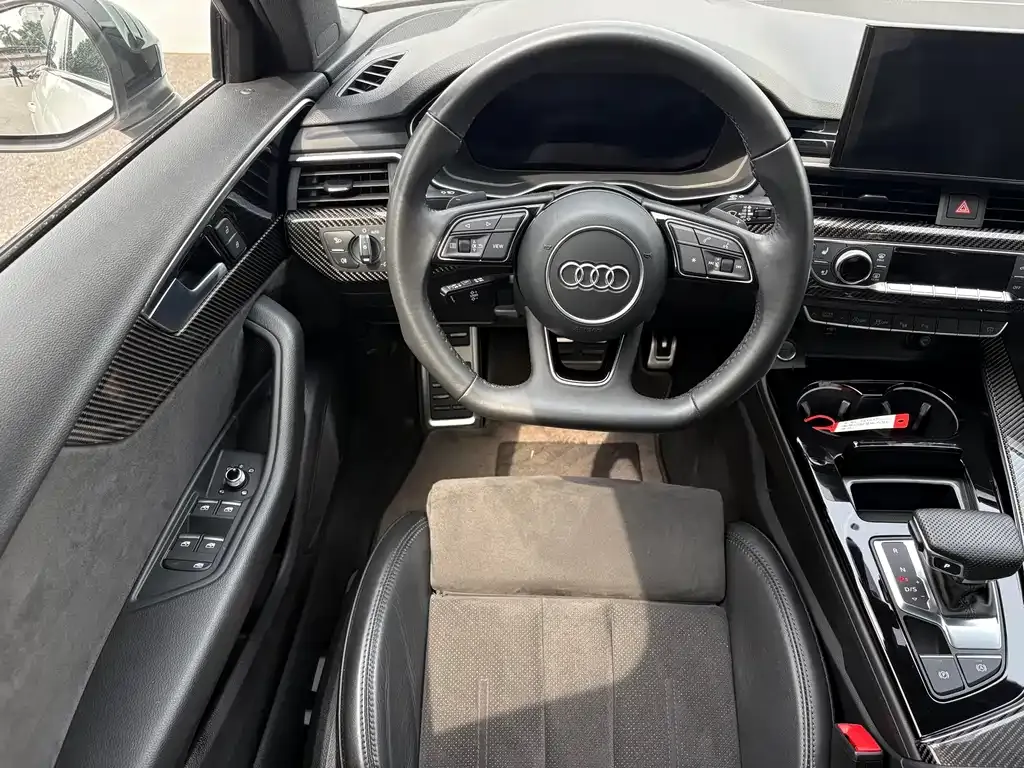 Audi A4L — фото 10