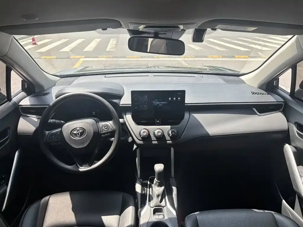 Toyota Corolla Cross — фото 3