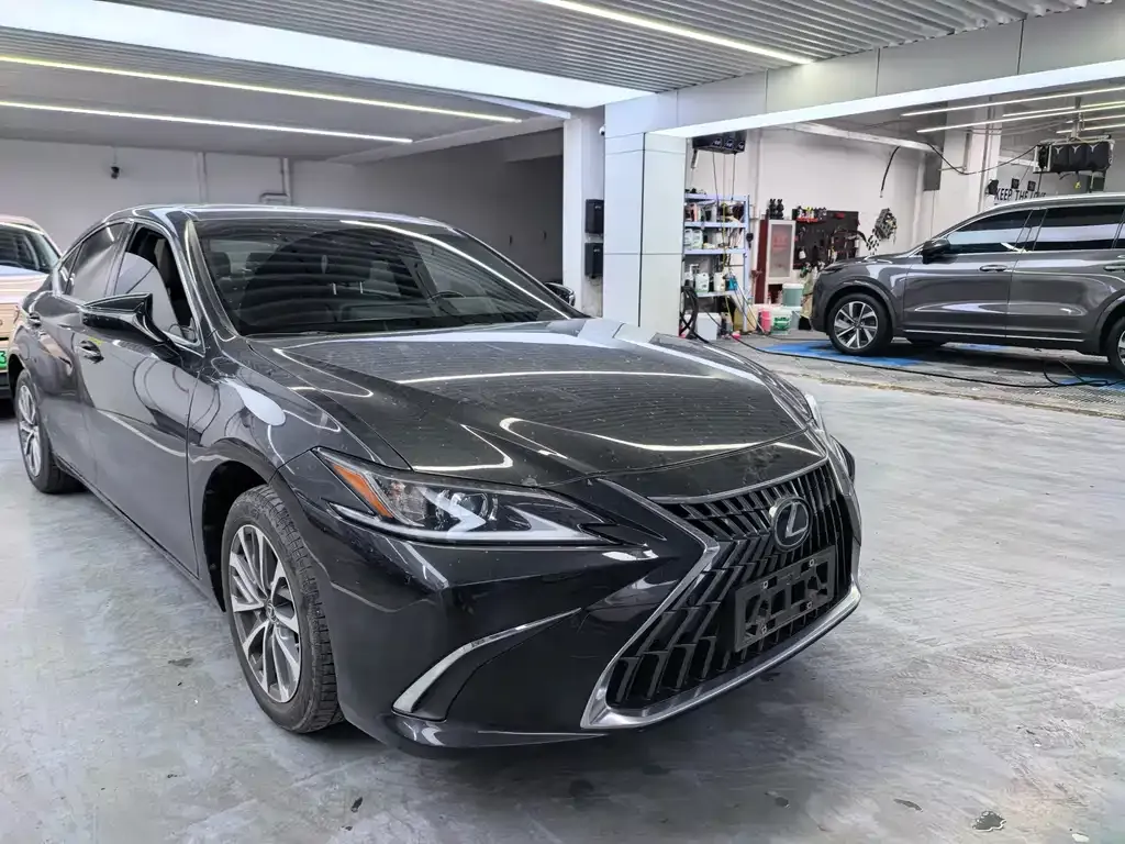 Lexus ES — фото 4