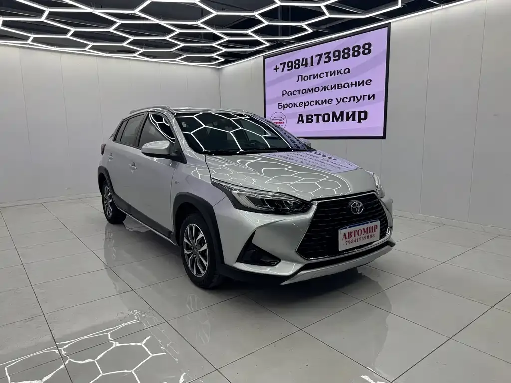 Toyota Yaris L — фото 8