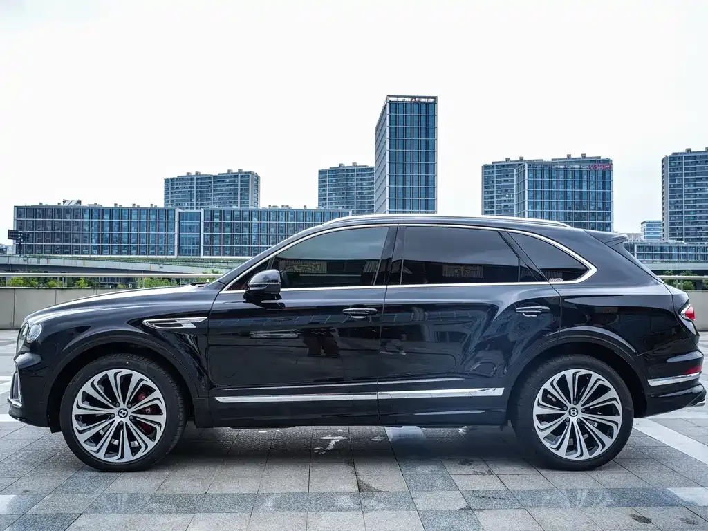 Bentley Bentayga — фото 8