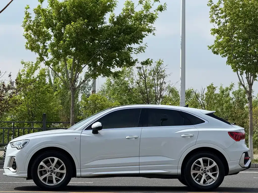 Audi Q3 Sportback 2022 из CN, фото 6