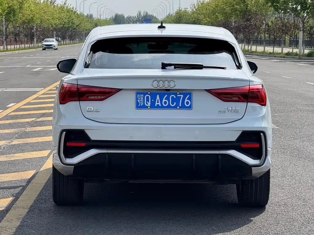 Audi Q3 Sportback 2022 из CN, фото 4